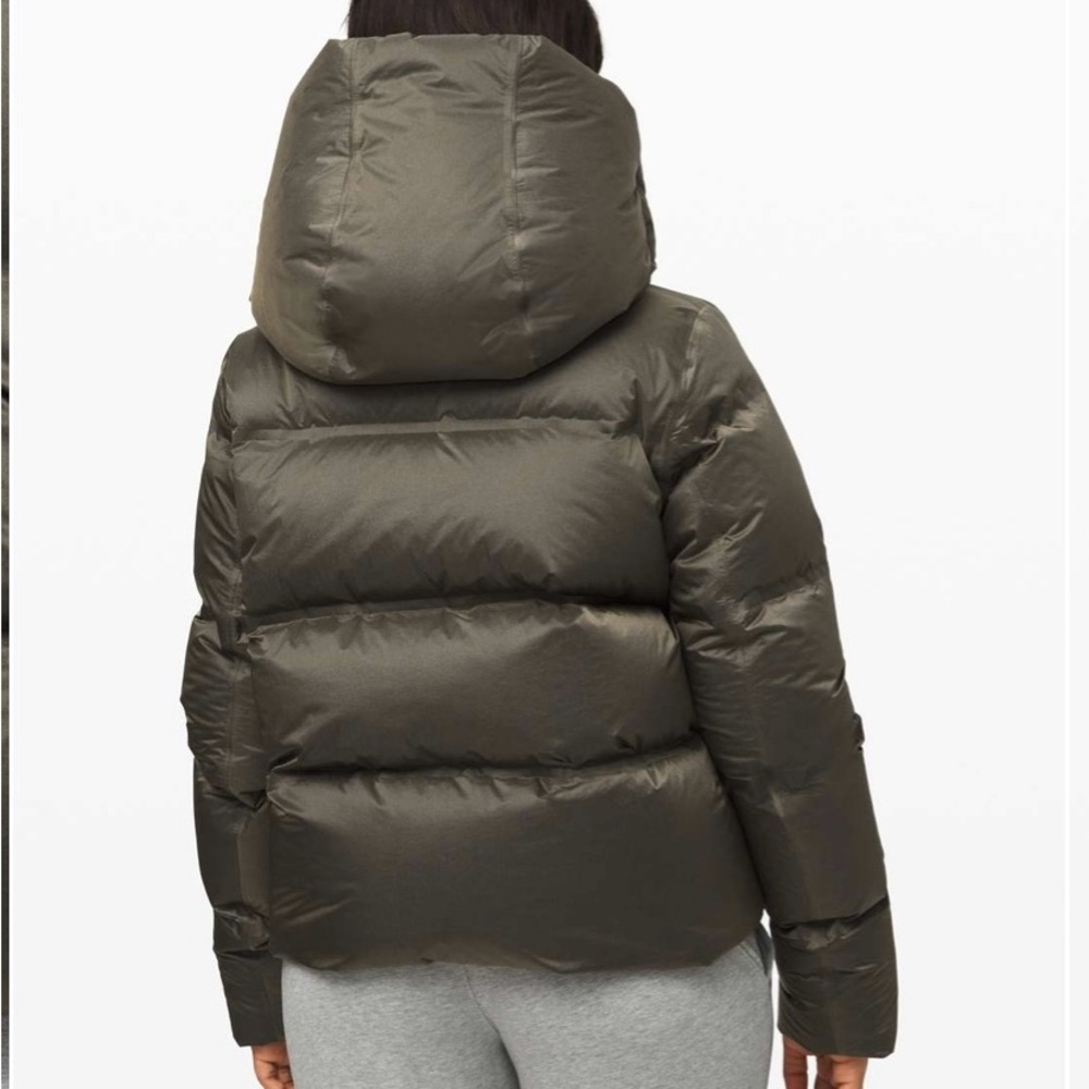 lululemon athletica Women's Puffer Jacket in Dark Gray - Picture 2 of 12
